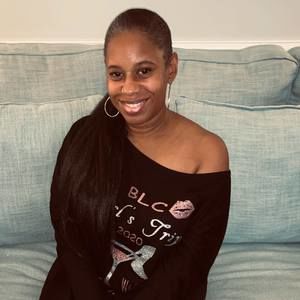 Meet your Posher, Desiree